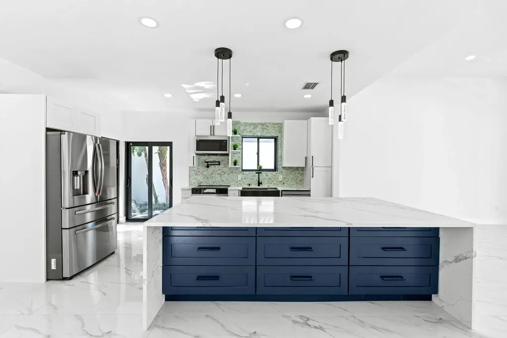 6567 Via Benita Boca Raton FL 33433