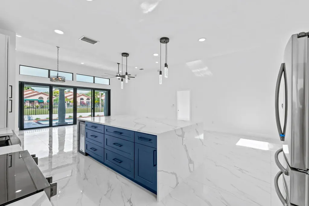 6567 Via Benita Boca Raton FL 33433