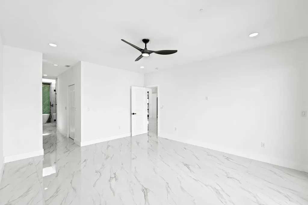 6567 Via Benita Boca Raton FL 33433