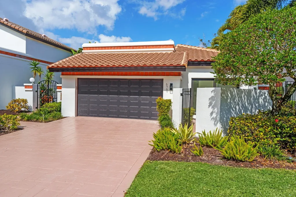 6567 Via Benita Boca Raton FL 33433