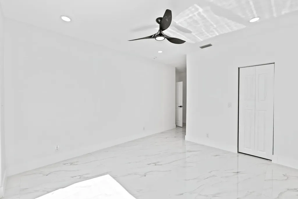 6567 Via Benita Boca Raton FL 33433