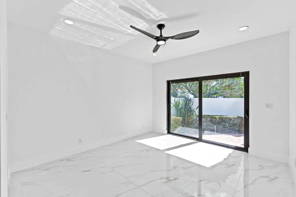 6567 Via Benita Boca Raton FL 33433