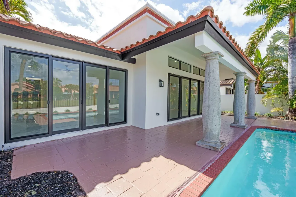 6567 Via Benita Boca Raton FL 33433