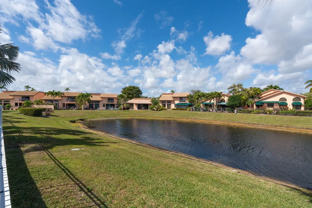 6567 Via Benita Boca Raton FL 33433