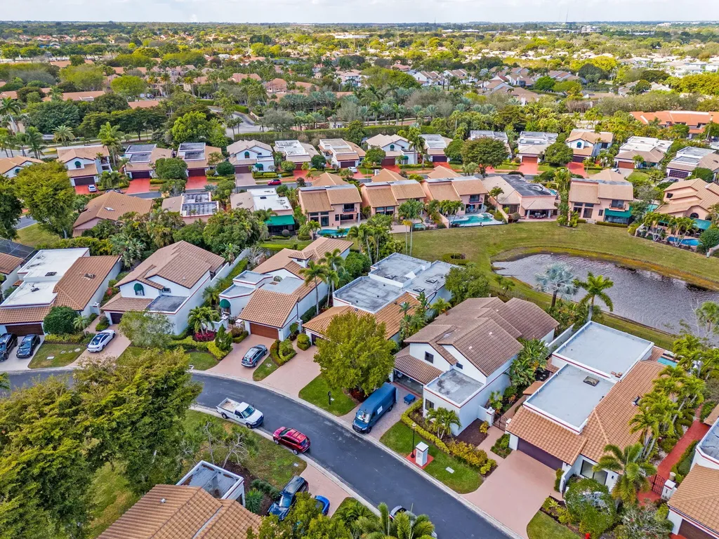 6567 Via Benita Boca Raton FL 33433