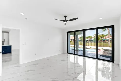 6567 Via Benita Boca Raton FL 33433