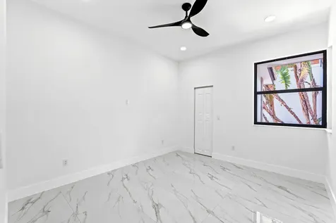 6567 Via Benita Boca Raton FL 33433