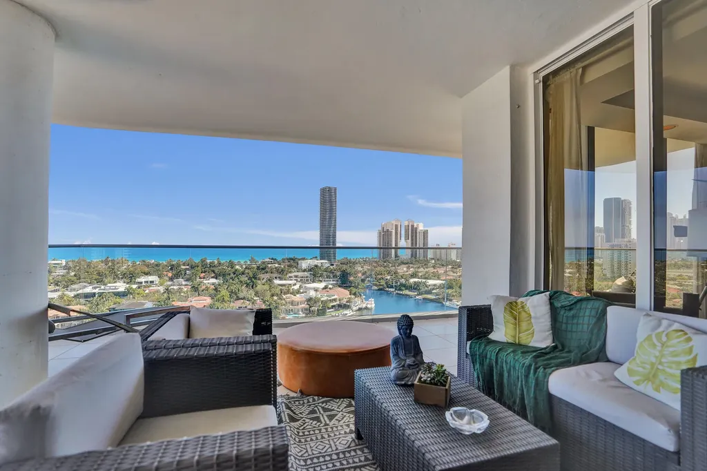 19707 Turnberry Way Aventura FL 33180