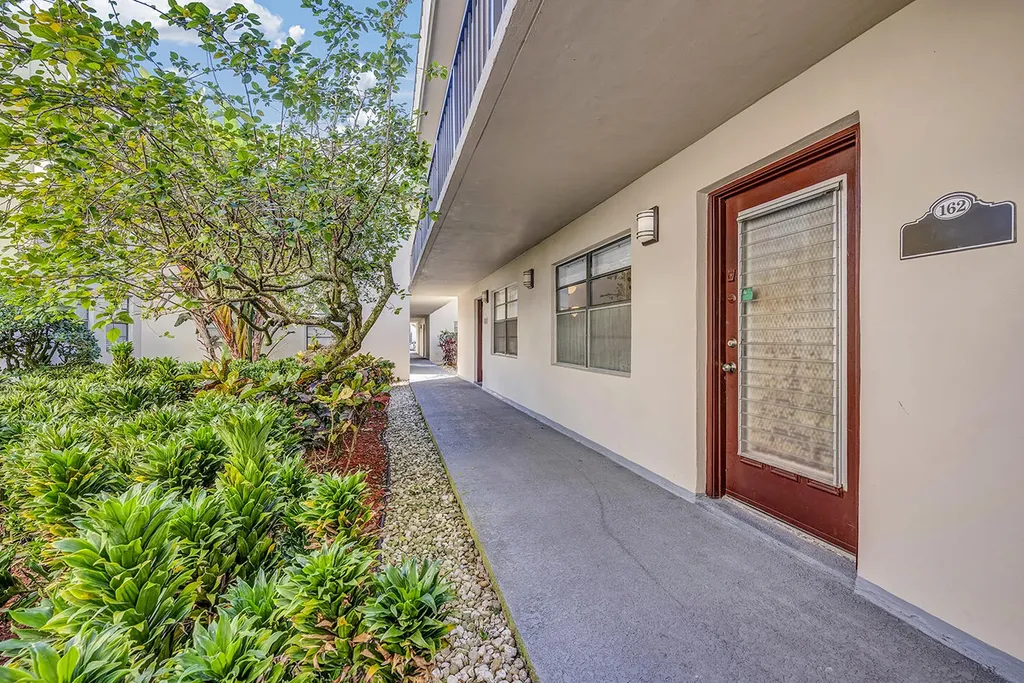 162 Capri D Delray Beach FL 33484