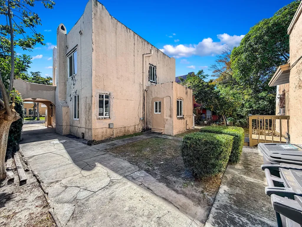 619 30th Street West Palm Beach FL 33407