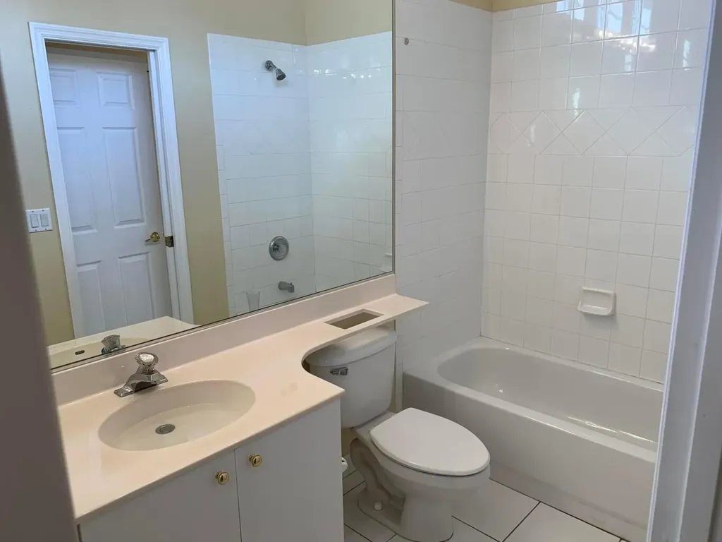 825 SW Andrews Cove Street Port St Lucie FL 34986