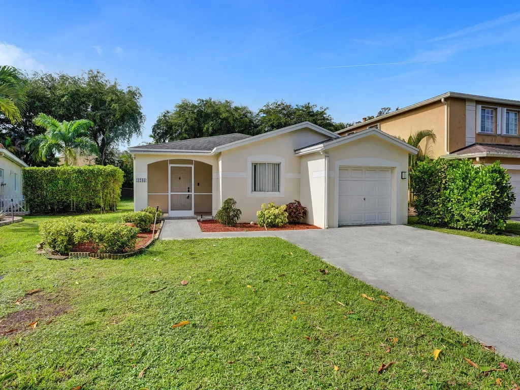 1245 SW 46th Way Deerfield Beach FL 33442
