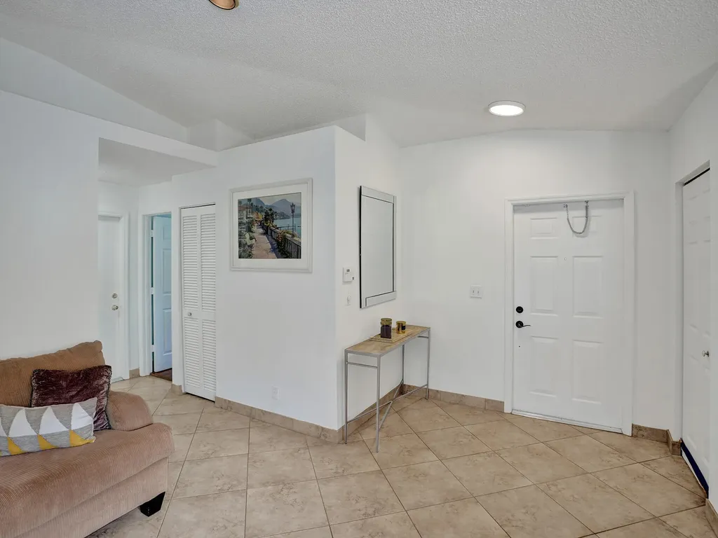 1245 SW 46th Way Deerfield Beach FL 33442