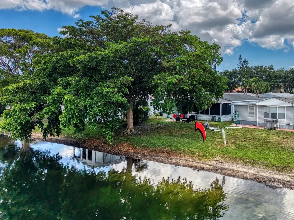 141 Plantation Boulevard Lake Worth FL 33467