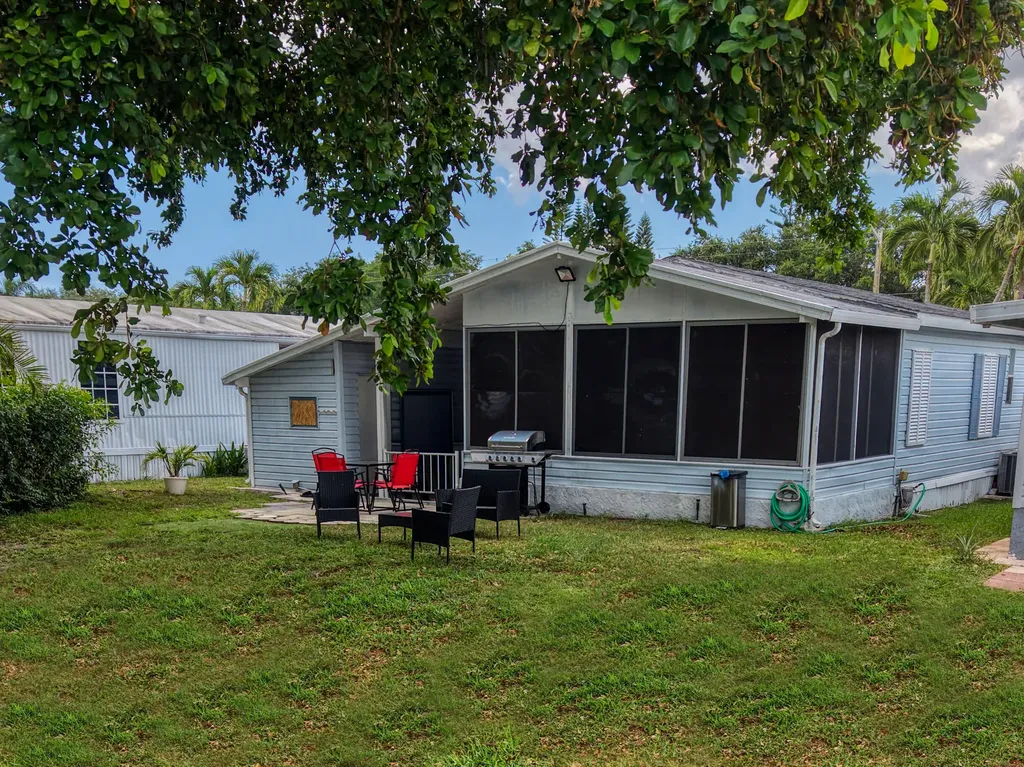 141 Plantation Boulevard Lake Worth FL 33467