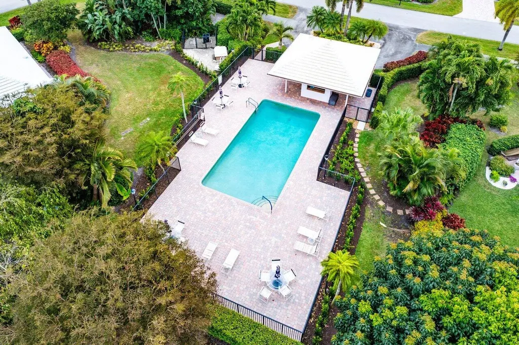 4596 Sanderling Circle W Boynton Beach FL 33436