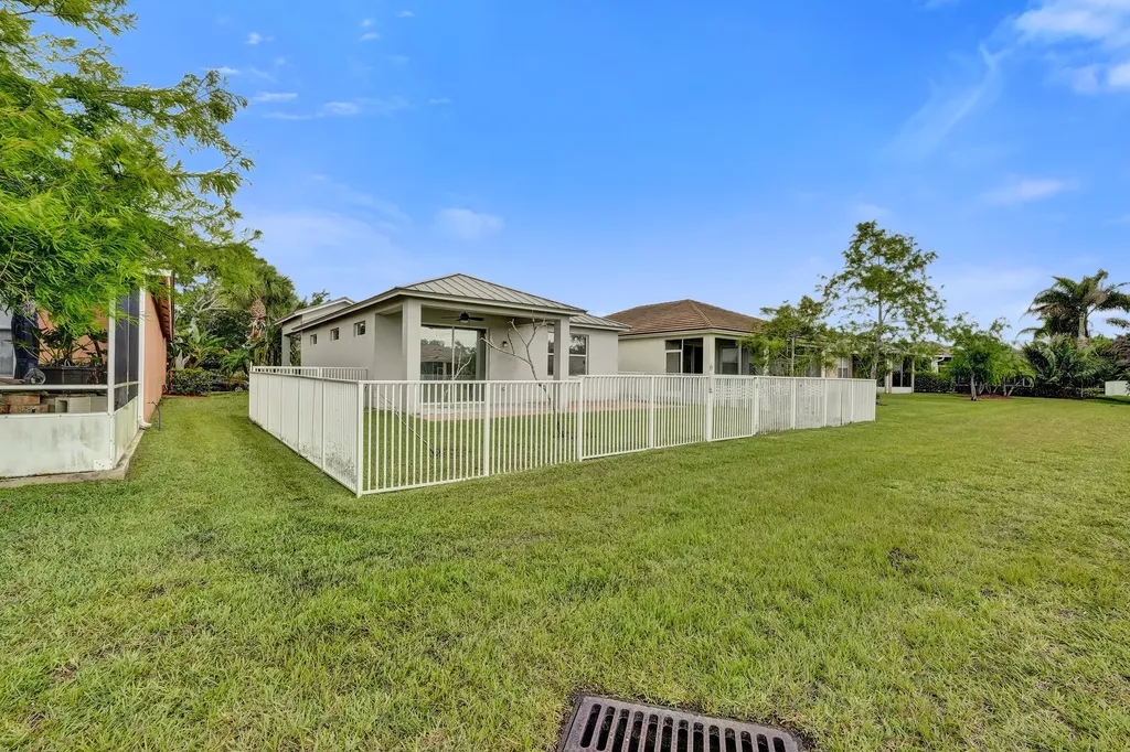 9872 SW Glenbrook Drive Port St Lucie FL 34987