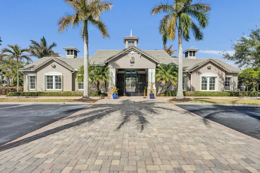9872 SW Glenbrook Drive Port St Lucie FL 34987