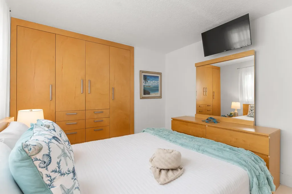 3225 NE 16th Street Pompano Beach FL 33062