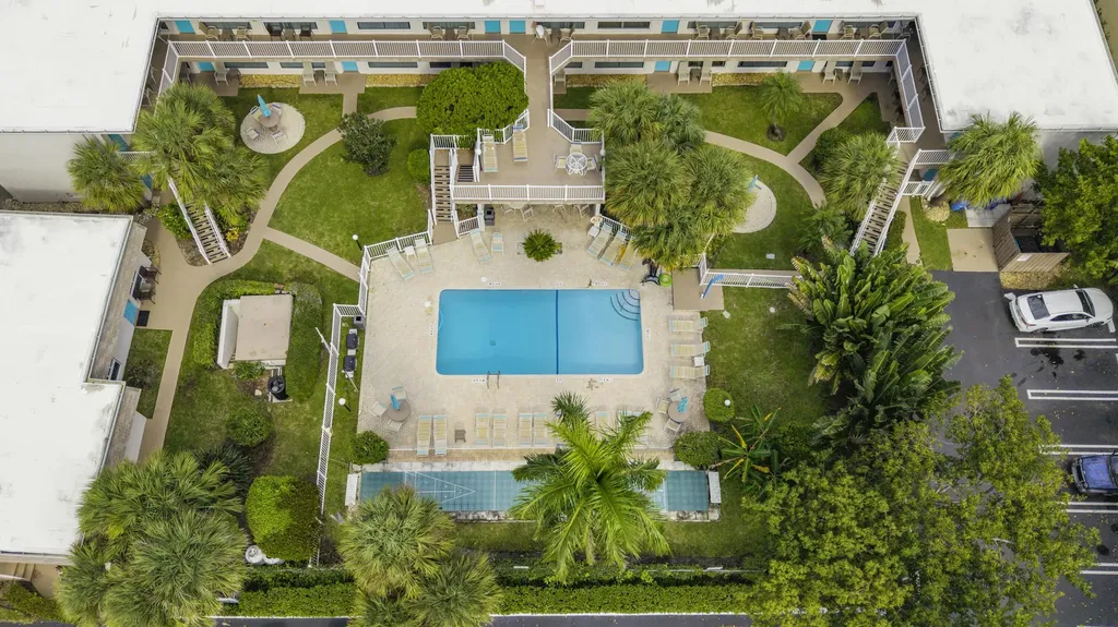 3225 NE 16th Street Pompano Beach FL 33062
