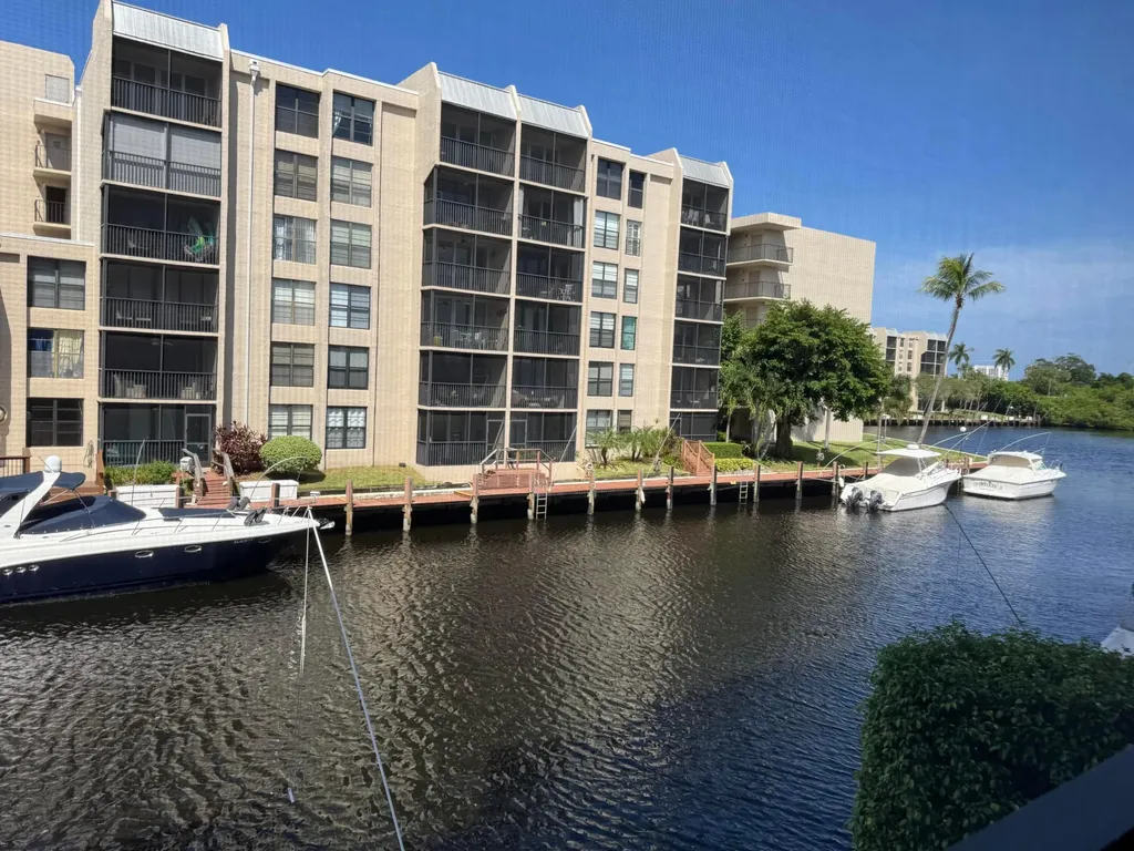 12 Royal Palm Way Boca Raton FL 33432