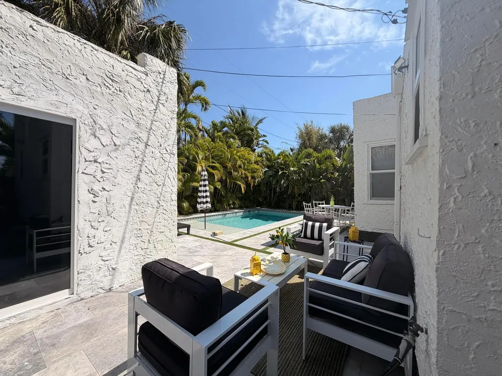 525 Westwood Road West Palm Beach FL 33401