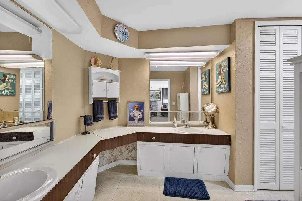 3646 Cypress Street Palm Beach Gardens FL 33410