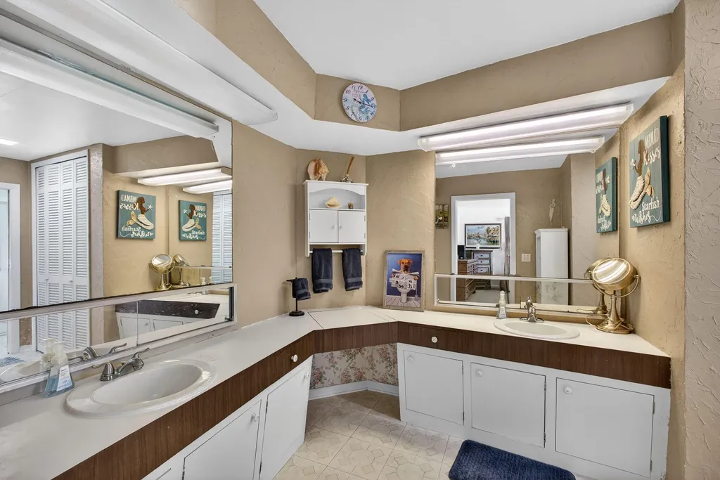 3646 Cypress Street Palm Beach Gardens FL 33410