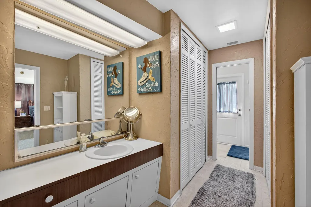 3646 Cypress Street Palm Beach Gardens FL 33410