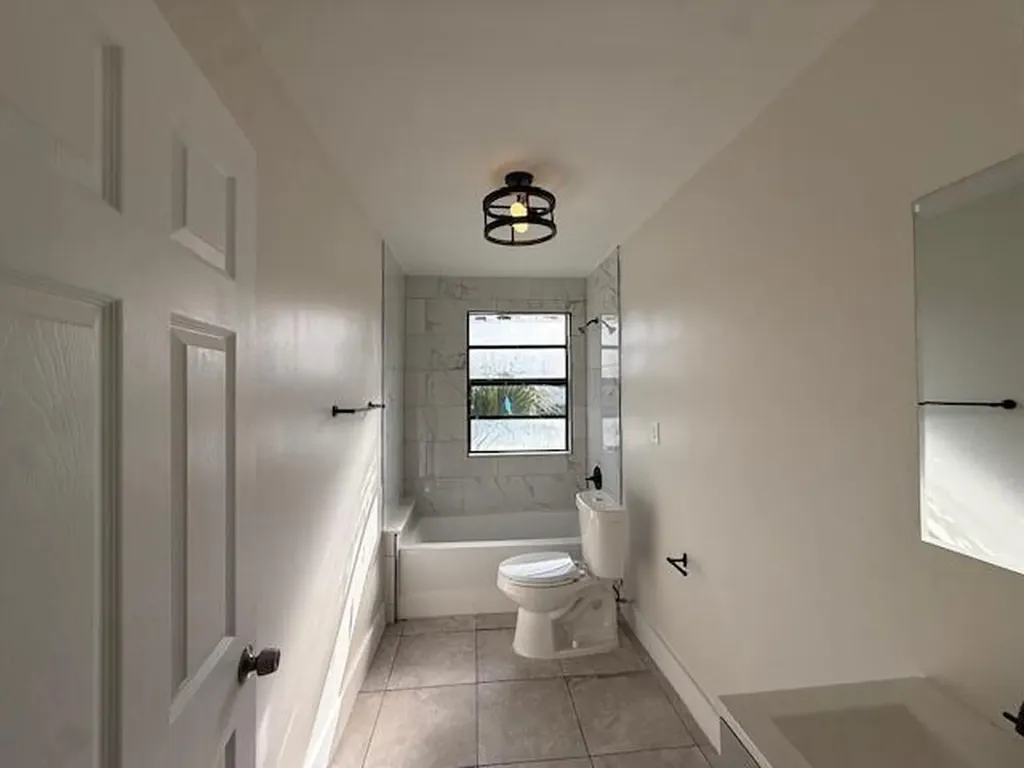 904 4th Street West Palm Beach FL 33401