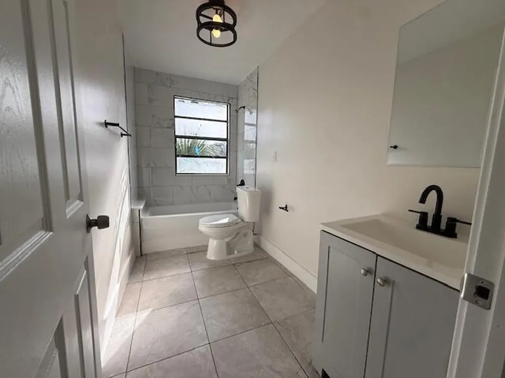 904 4th Street West Palm Beach FL 33401