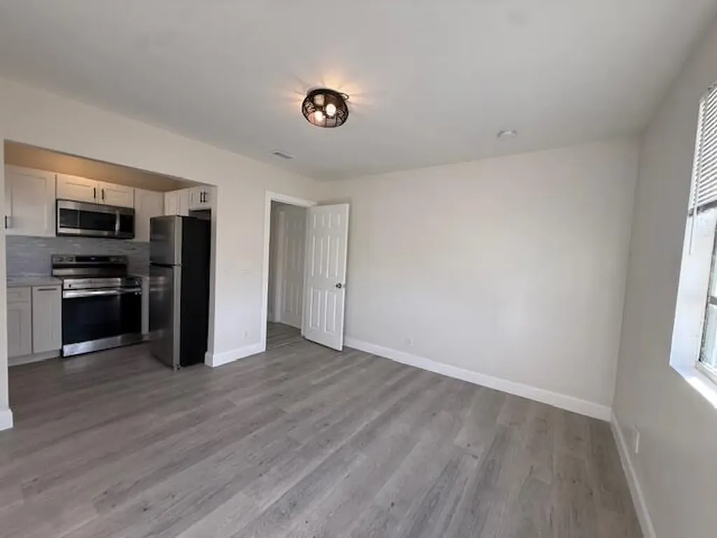 904 4th Street West Palm Beach FL 33401