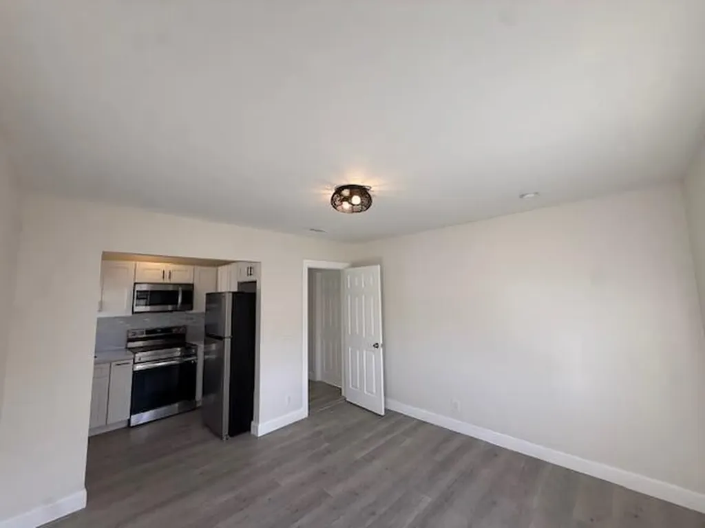 904 4th Street West Palm Beach FL 33401