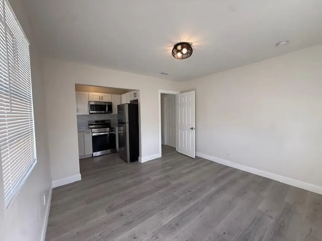 904 4th Street West Palm Beach FL 33401