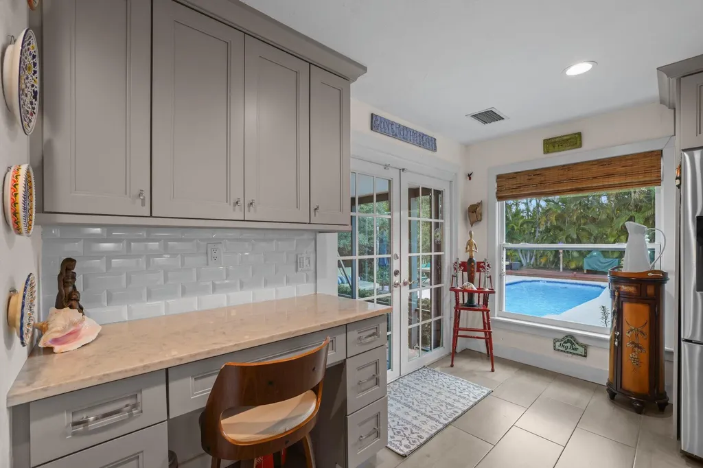 304 SE 4th Avenue Delray Beach FL 33483