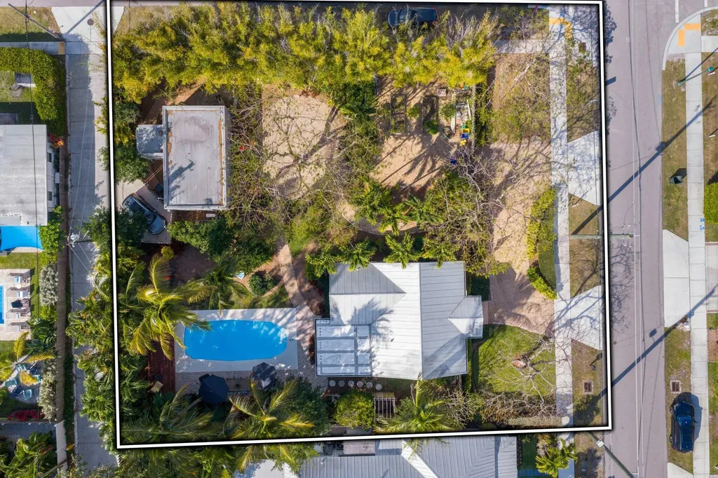 304 SE 4th Avenue Delray Beach FL 33483