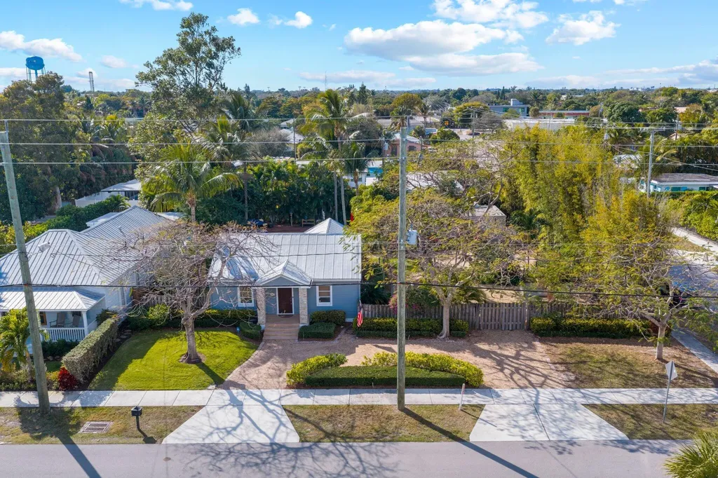 304 SE 4th Avenue Delray Beach FL 33483