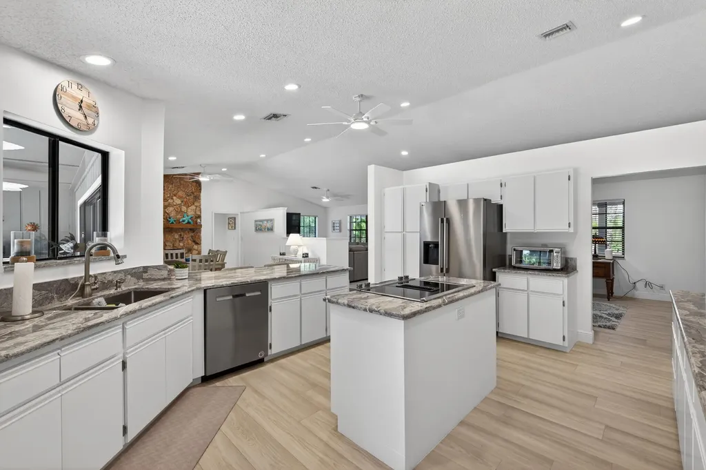 8166 N 155th Place Palm Beach Gardens FL 33418