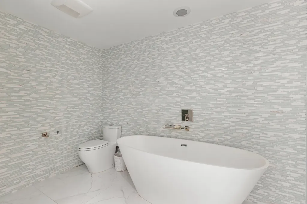 2275 S Ocean Boulevard Palm Beach FL 33480