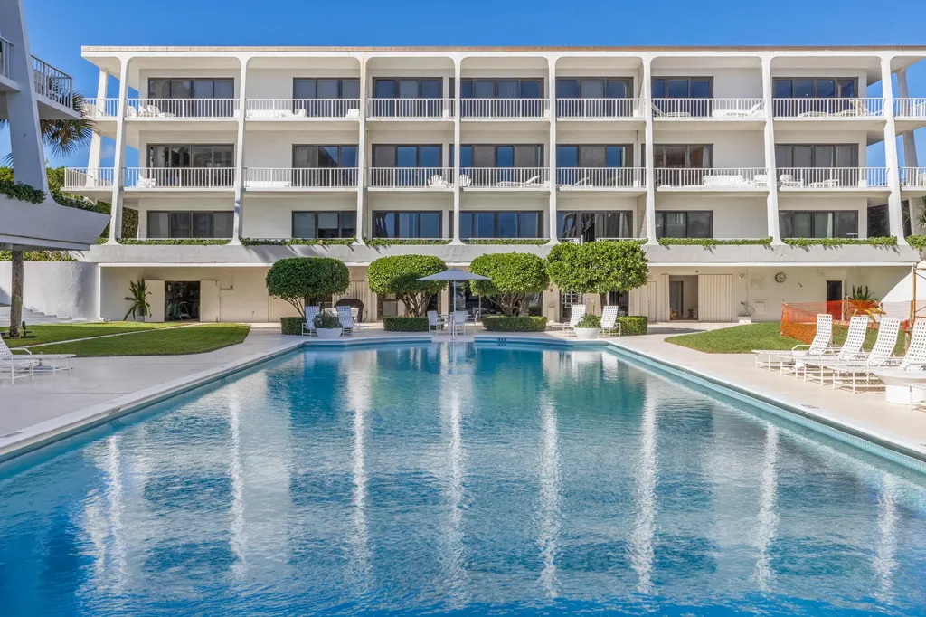 2275 S Ocean Boulevard Palm Beach FL 33480