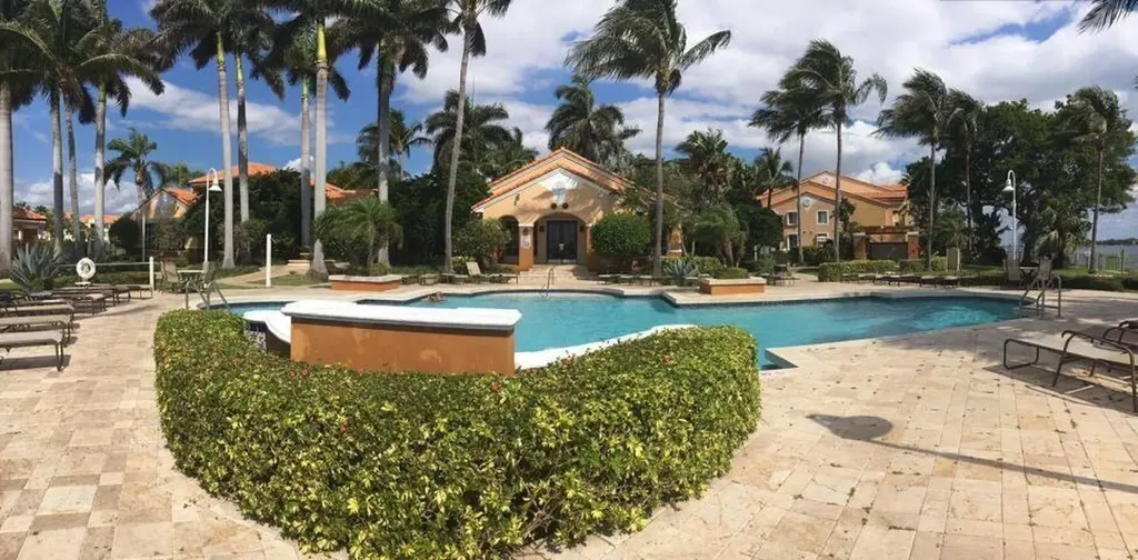 117 Yacht Club Way Hypoluxo FL 33462