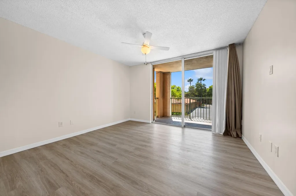 117 Yacht Club Way Hypoluxo FL 33462
