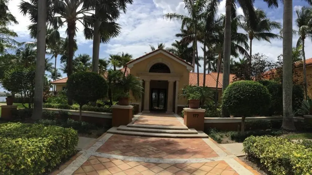 117 Yacht Club Way Hypoluxo FL 33462