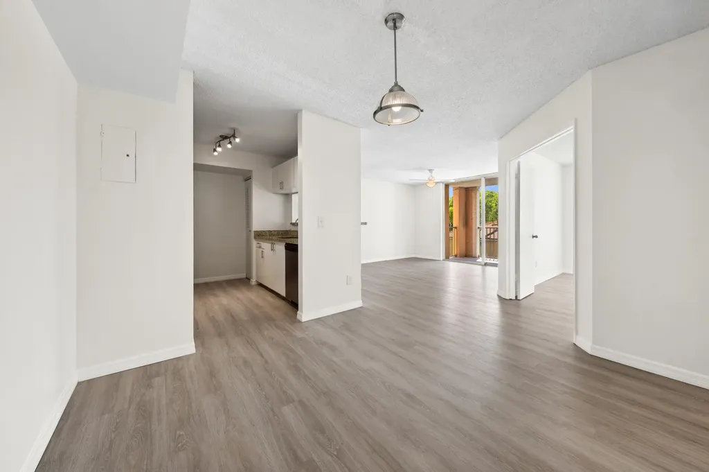 117 Yacht Club Way Hypoluxo FL 33462