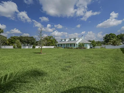 406 9th Court Vero Beach FL 32962