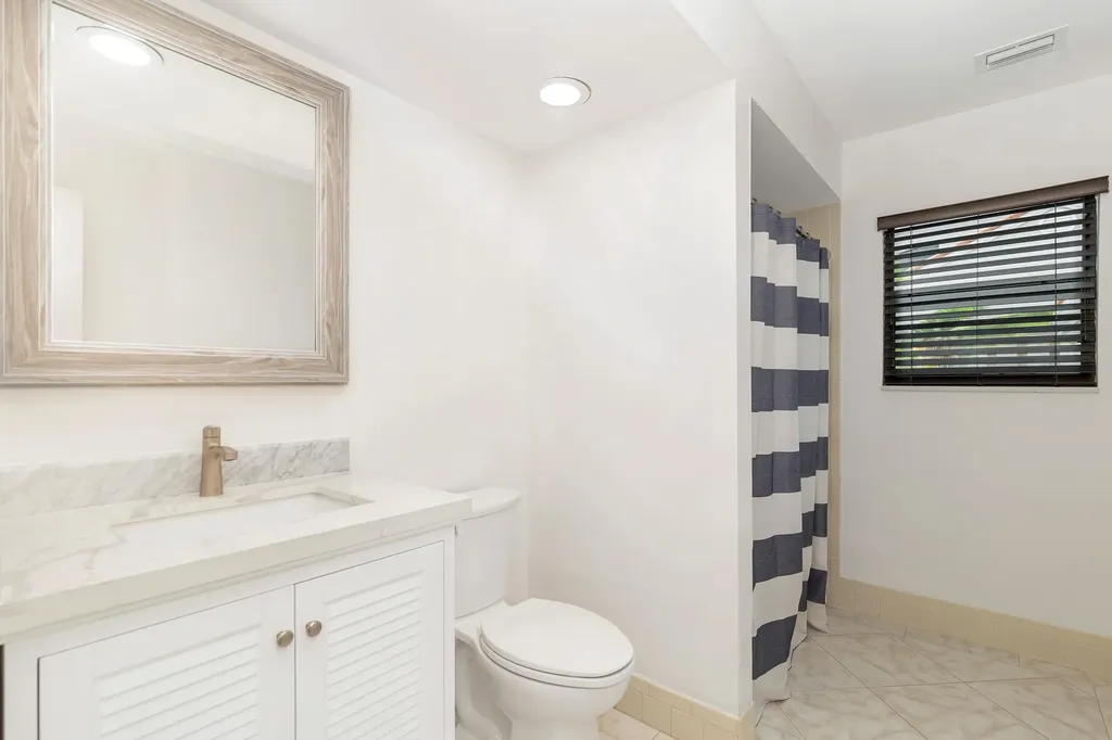 2690 Mikasa Drive Palm Beach Gardens FL 33410