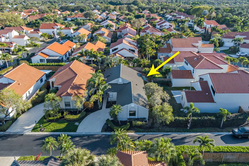 2690 Mikasa Drive Palm Beach Gardens FL 33410