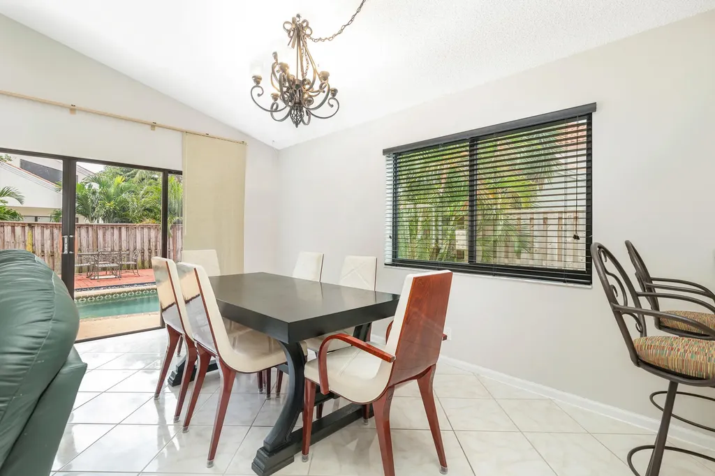 2690 Mikasa Drive Palm Beach Gardens FL 33410