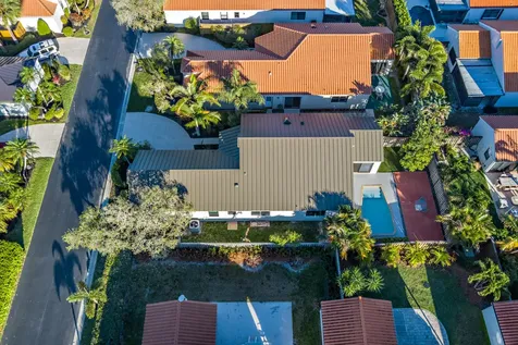 2690 Mikasa Drive Palm Beach Gardens FL 33410