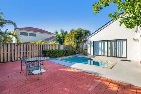 2690 Mikasa Drive Palm Beach Gardens FL 33410
